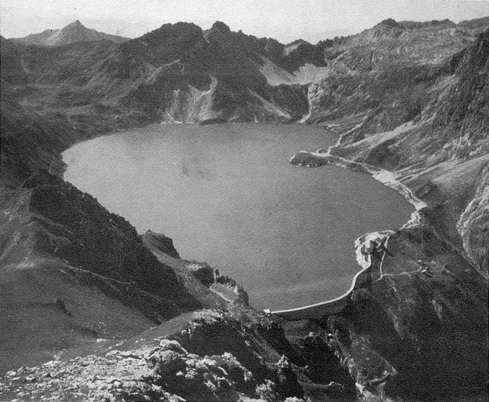 s/w-Bild: Der Gründungsplatz 1970, Lünersee, Rätikon