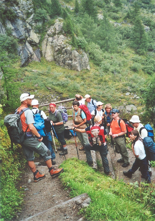 Aufstieg vom Venedigerhaus zum Gletscherlehrpfad am Fuß des Großvenediger, Mattrei/Osttirol im Juli 2007