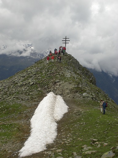 Gipfel des Wetterkreuz in Sicht, Schneereste gibt es auch