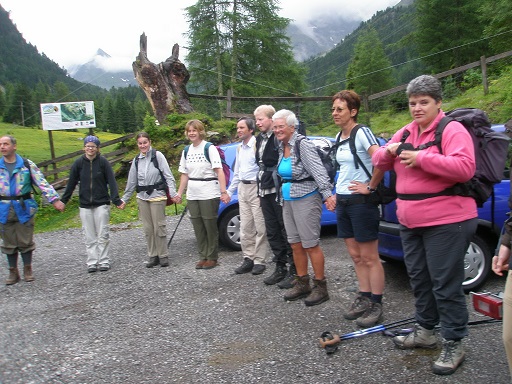 Runde vor dem Aufstieg zum Wetterkreuz