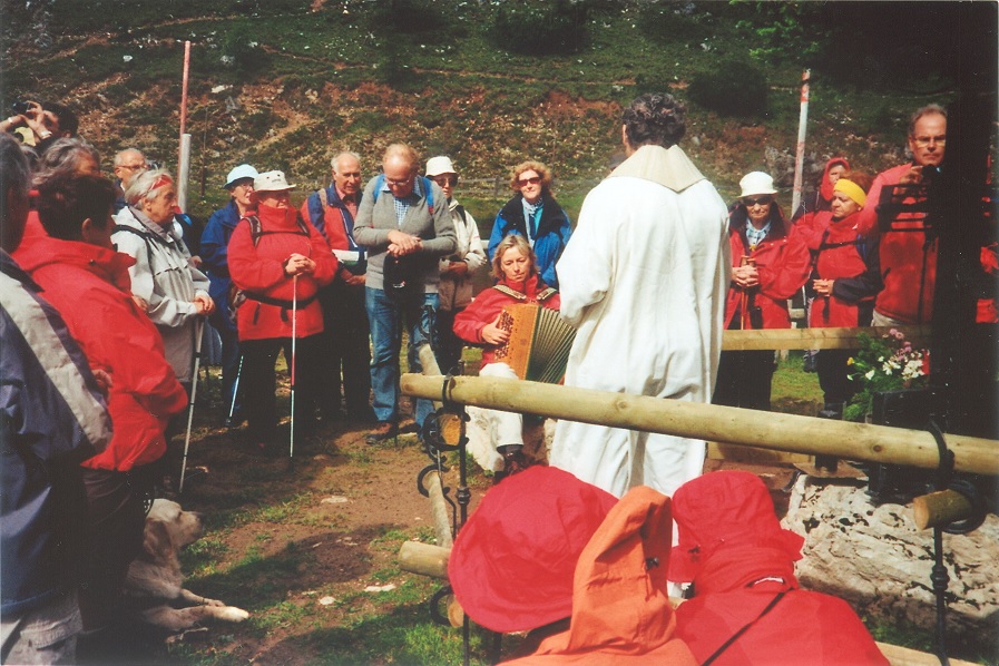 Messe beim Gedenkkreuz, 40-Jahr-Blindenfreizeit im September 2011