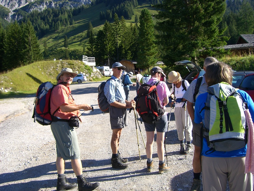 Gruppe vor der Hofalm-Runde am Freitag, 17.08.2012 08:50