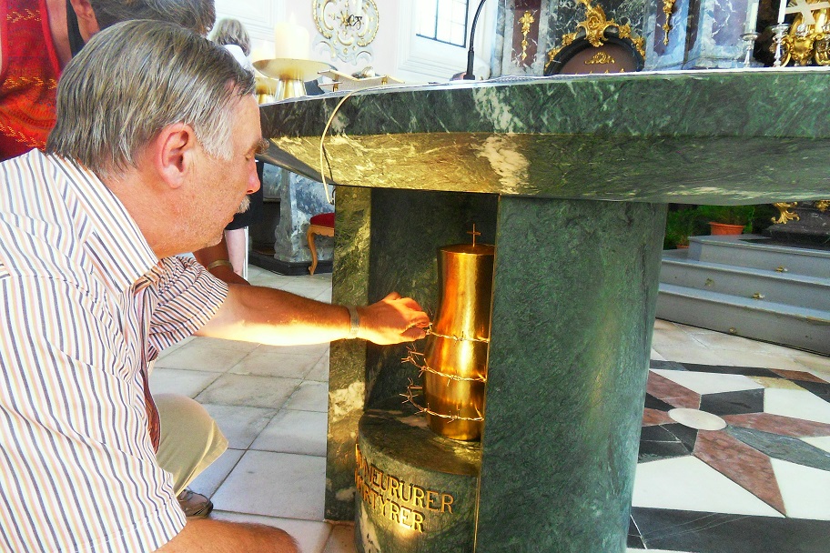 Götzens, Altar