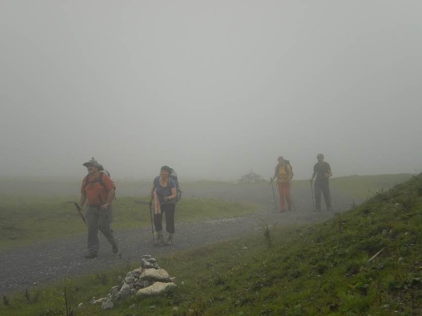 Auf dem nebeligen Weg zum Lackenkogel