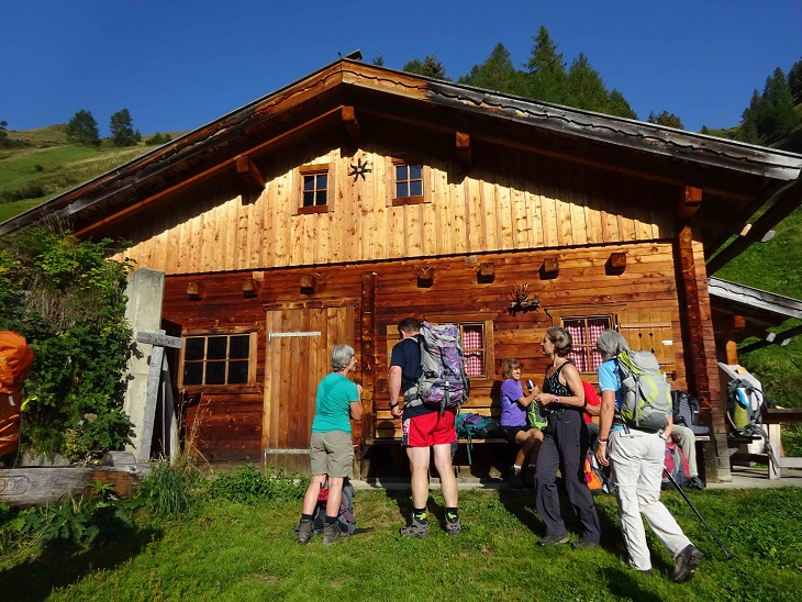 Trinkpause beim Graferfelt auf dem Weg zum Toblacher Pfannhorn