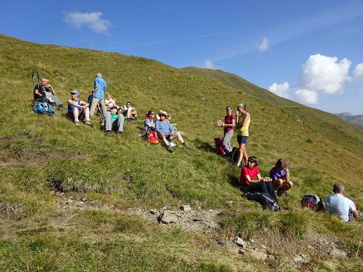 Almwiesen-Rast auf dem Weg zum Toblacher Pfannhorn