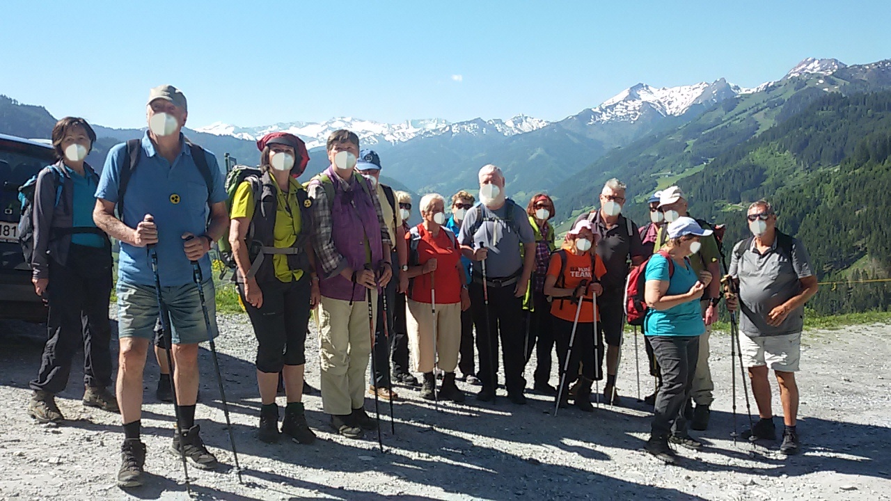 Gruppenbild Hüttschlag vor der Wanderung am 14.06.2021