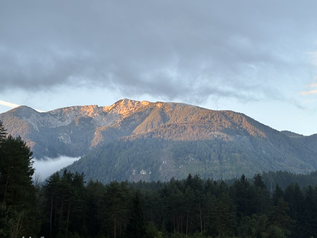 Die Petzen im Morgenlicht